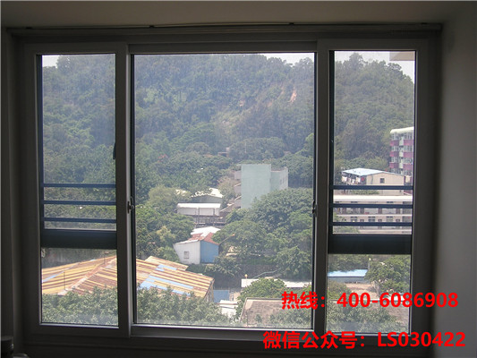 春樹里-3.jpg “隔音窗”/